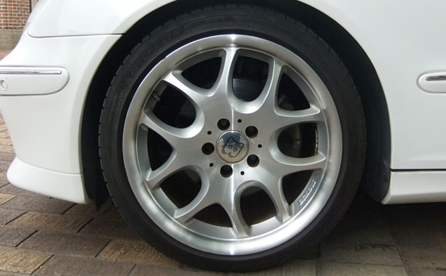 BRABUS C3.8S ﾆｭｰﾐﾚﾆｱﾑｴﾃﾞｨｼｮﾝ ﾍﾞﾝﾂ