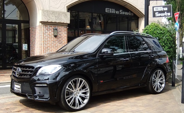 BRABUS ML-B63-700 WIDESTAR ﾜｲﾄﾞｽﾀｰ