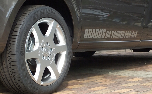 BRABUS ﾂｱﾗｰﾌﾟﾛ  D4 4x4 ﾍﾞﾝﾂ Vｸﾗｽ V220