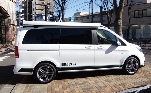 BRABUS ﾏﾙｺﾎﾟｰﾛ D30 4x4 ﾛﾝｸﾞ ｷｬﾝﾋﾟﾝｸﾞｶｰ 4人乗